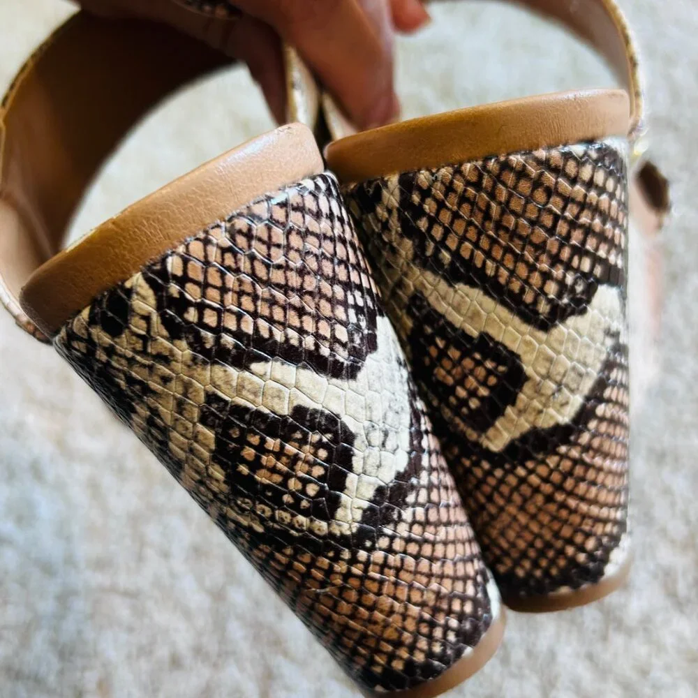 Vince Camuto Ventinda Snake Platform Wedge Sandals SZ 7‎